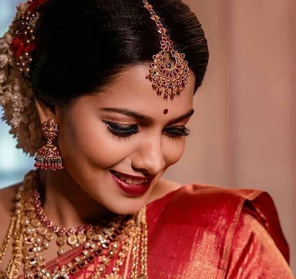 LADY ZONE BEAUTY PARLOUR AND BRIDAL STUDIO KOPPAM